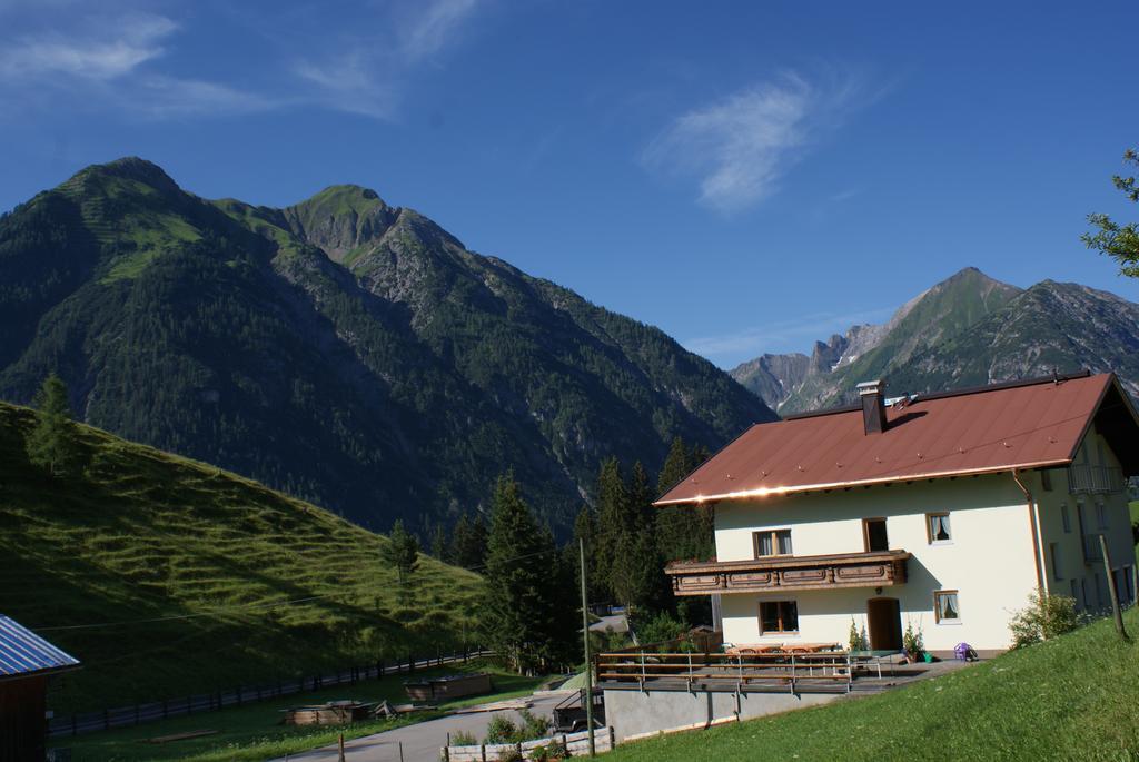 Haus Bergfrieden Hotel Bach  Exterior foto